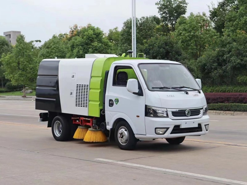 东风途逸蓝牌扫路车